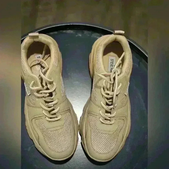 STEVE MADDEN PLATFORM SNEAKER SIZE:10 COLOR: NUDE - Picture 2 of 4